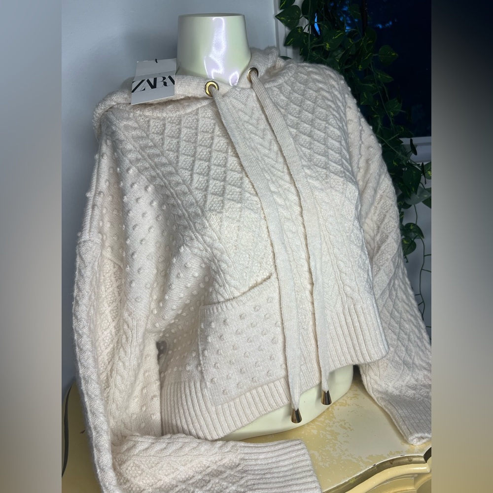 Zara Cream Knit 🧶 Hoodie Sweater (NWT)